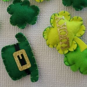 ST. PATRICK 'S DAY TABLE SCATTERS